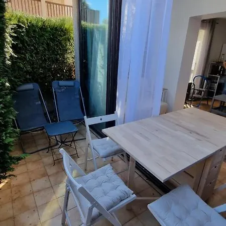 Avec Terrasse A * Sanary-sur-Mer
