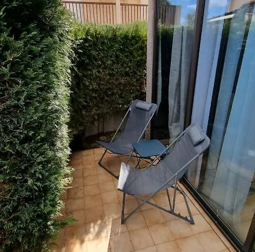 Avec Terrasse A شقة