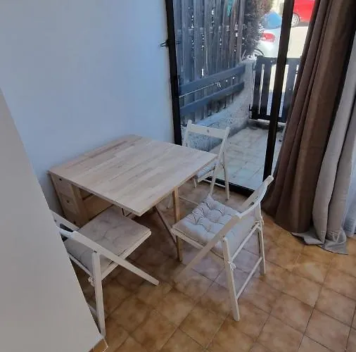 Avec Terrasse A * ساناري سور مير